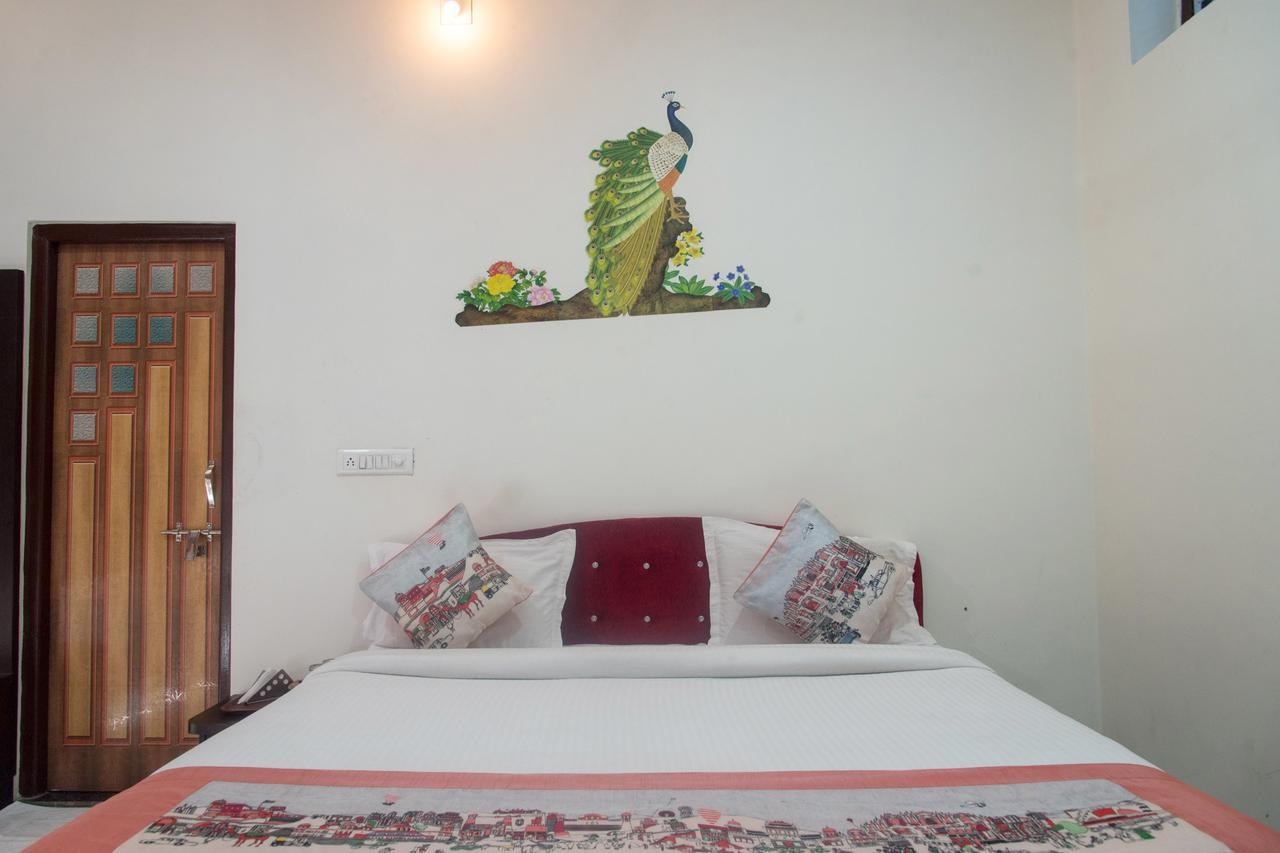 Oyo 11743 Hotel Shree Krishna Ουνταϊπούρ Εξωτερικό φωτογραφία